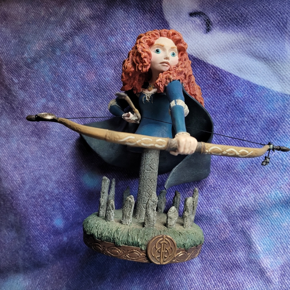 Broken Braven Statue
